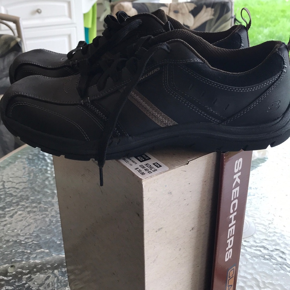 Skechers classic fit memory foam